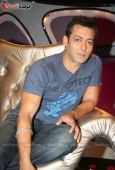 Salman Khan promotes Veer on Dance India Dance - inditop.com 5