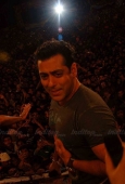 Salman Khan, Karisma Kapoor and Mughda grace Worli Dahi Handi celebrations - inditop.com16