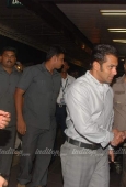 Salman leaves for Dubai for Being Human show in Dubai - inditop.com14