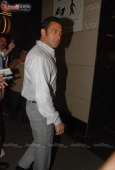 Salman leaves for Dubai for Being Human show in Dubai - inditop.com15