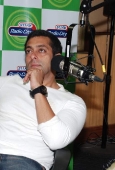 Salman khan promotes Veer at Radiocity - inditop.com 11