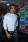 Salman khan promotes Veer at Radiocity - inditop.com 4