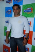 Salman khan promotes Veer at Radiocity - inditop.com 5