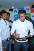 Salman khan promotes Veer at Radiocity - inditop.com 8