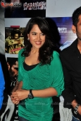 Sameera Reddy and Sunil Shetty at Red Alert Movie Press Meet - inditop.com15