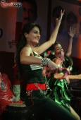 Sayali Bhagat, Monica Bedi at Worli Dahi Handi celebrations - inditop.com15