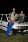 Shahid Genelia on top of a car to promote Chance Pe Dance - inditop.com 12