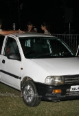 Shahid Genelia on top of a car to promote Chance Pe Dance - inditop.com 14