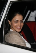 Shahid Genelia on top of a car to promote Chance Pe Dance - inditop.com 16