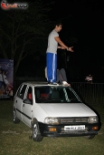 Shahid Genelia on top of a car to promote Chance Pe Dance - inditop.com 24