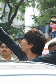 Shahrukh Khan with kids Aryan and Suhana at Maharastra State open Taekwondo competition - inditop.com 17