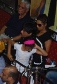 Shahrukh Khan with kids Aryan and Suhana at Maharastra State open Taekwondo competition - inditop.com 8