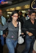 Shahrukh Khan, Kajol and Karan last night at the airport - inditop.com 