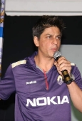 Shahrukh khan at Nokia press meet - inditop.com 1