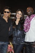 Shahrukh khan, Akon & Kareena at Ra.One media meet - inditop.com 38