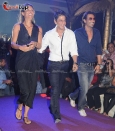 Shahrukh, Shilpa, Shamita, Arjun walk the ramp at KKR-RR party in Kolkatta - inditop.com 14