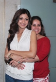 Shilpa Shetty at the launch of Inch Loss Wrap by Iosis Spa - inditop.com11