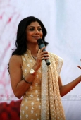 Shilpa Shetty, Shamita Shetty at Sri Amma Bhagavan Mukti Darshan - inditop.com16