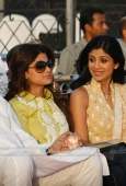 Shilpa Shetty, Shamita Shetty at Sri Amma Bhagavan Mukti Darshan - inditop.com20