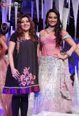 Sonakshi Sinha walks the ramp on final day of IIJW - inditop.com19