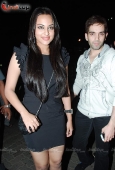 Sonakshi Sinha, Amisha Patel, Minisha & lots more celebs at Arpita and Arbaaz Khan bday bash at Aurus - inditop.com21