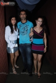 Sonakshi Sinha, Amisha Patel, Minisha & lots more celebs at Arpita and Arbaaz Khan bday bash at Aurus - inditop.com7