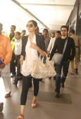 Sonam & Anil Kapoor snapped at Airport - inditop.com8