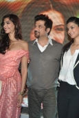 Sonam Kapoor & Anil Kapoor at Aisha film music launch at Tote - inditop.com9