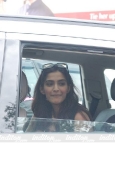 Sonam Kapoor & Imran snapped outside HR College - inditop.com14