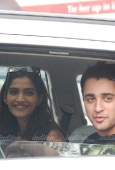 Sonam Kapoor & Imran snapped outside HR College - inditop.com9