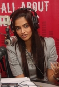 Sonam Kapoor at Fever FM with Amit Trivedi ( Follow Up From Fever studios to the airport ) - inditop.com28