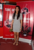 Sonam Kapoor at Fever FM with Amit Trivedi ( Follow Up From Fever studios to the airport ) - inditop.com3