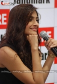 Sonam Kapoor launches Filmfare New Edition - inditop.com16