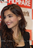 Sonam Kapoor launches Filmfare New Edition - inditop.com19