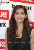 Sonam Kapoor launches Filmfare New Edition - inditop.com23