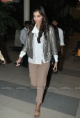 Sonam Kapoor returns from Ahmedabad IHLS Promotions - inditop.com3