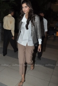 Sonam Kapoor returns from Ahmedabad IHLS Promotions - inditop.com4