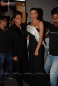 Sushmita Sen and Shahrukh Khan at I am She finals red carpet - inditop.com26