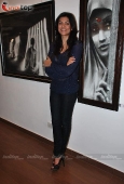 Sushmita Sen launches charcoal exhibition by Gautam Patole - inditop.com 17