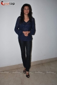 Sushmita Sen launches charcoal exhibition by Gautam Patole - inditop.com 20