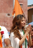 Urmila campaigns for Sachin Ahir1