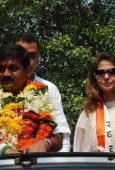 Urmila campaigns for Sachin Ahir10