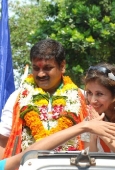 Urmila campaigns for Sachin Ahir8