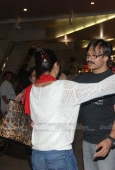 Vivek Oberoi with gf Priyanka Alva and Sushmita Sen snapped tonite at the airport - inditop.com10