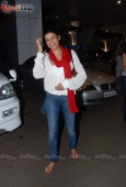 Vivek Oberoi with gf Priyanka Alva and Sushmita Sen snapped tonite at the airport - inditop.com12