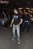 Vivek Oberoi with gf Priyanka Alva and Sushmita Sen snapped tonite at the airport - inditop.com14