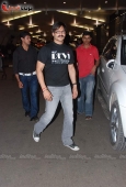 Vivek Oberoi with gf Priyanka Alva and Sushmita Sen snapped tonite at the airport - inditop.com15