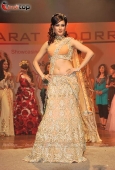 Yuvika Chaudhary at Bharat & Dorris hair and makeup fashion week Grand finale - inditop.com 11