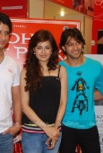 Yuvika chaudhary and Sharman Joshi promote Toh Baat Pakki - inditop.com 11