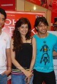 Yuvika chaudhary and Sharman Joshi promote Toh Baat Pakki - inditop.com 8